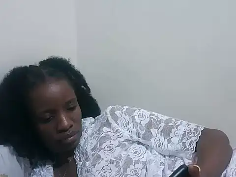 prettybeee - Prettybeee's free webcam - UK Sex Cams