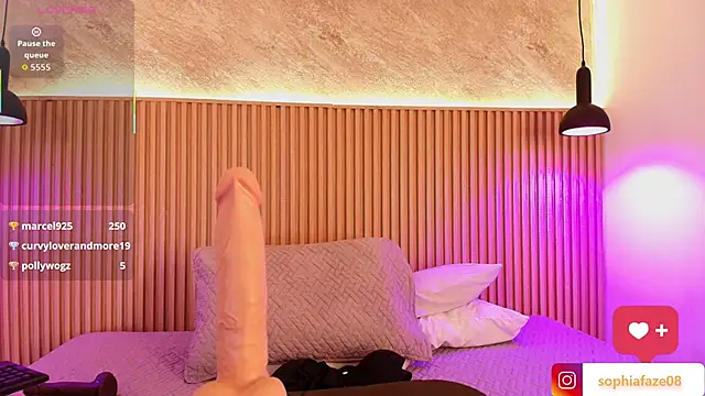 big_tits_in_your_face webcam