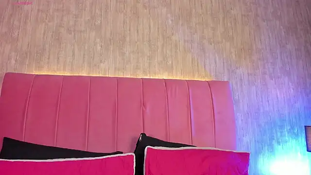 Kendra_kobein webcam