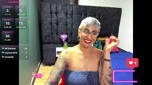 Charlotte__Gray webcam