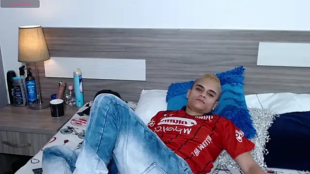 Liiamthompson webcam