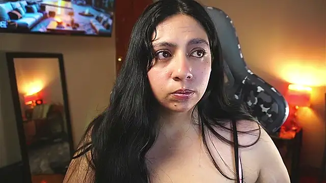 coraline_latin webcam