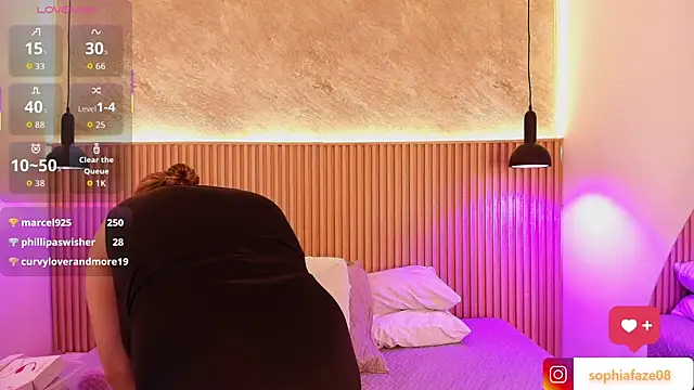 big_tits_in_your_face webcam