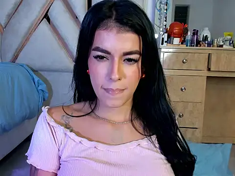 LuciaJhonnesBaby webcam