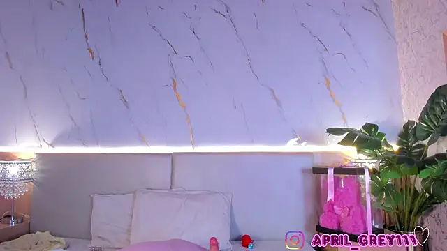 april_grey11 webcam