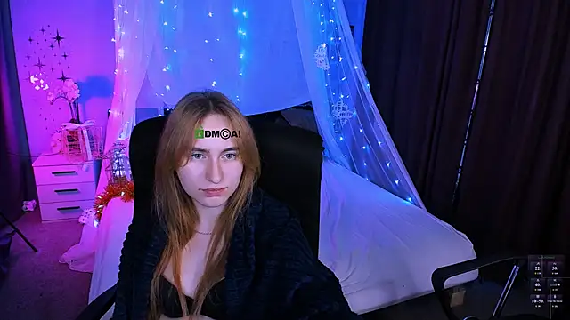 beauty_liam (Ask my age) - jerking off through his underwear