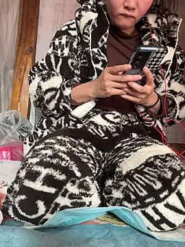 daaqnn (F milf) - 捏奶头