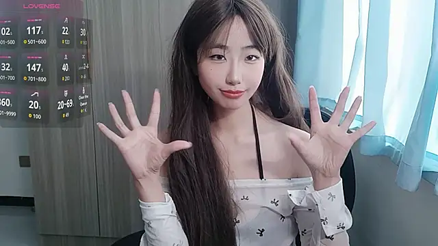 美女Yyoo-99在线直播