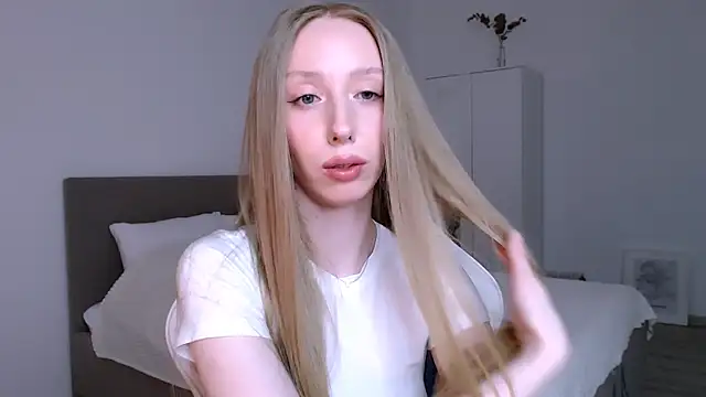 Luna_insniity webcam