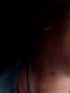 SheIsSomething webcam