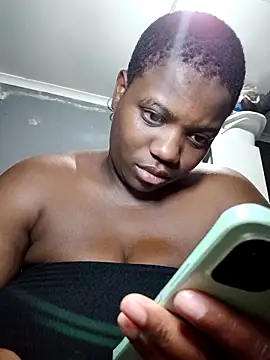 bigchoccojugsxx - Bigchoccojugsxx's free webcam - UK Sex Cams