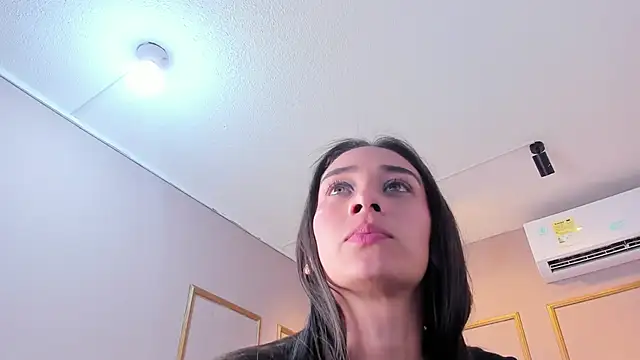 NahimiThompson webcam