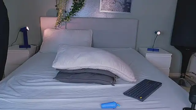 NickiWestt___ webcam