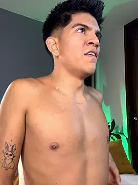 onlysantty - OnlySantty's free webcam - UK Sex Cams