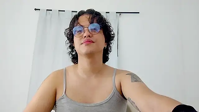 Diane_blossom webcam