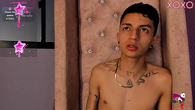 nickandabby_ (G teen) - A finger in Abby's ass 😈🍑