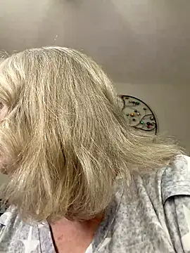 Kaitlyn_Winters webcam