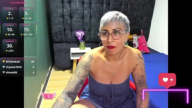 Charlotte__Gray webcam