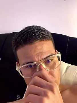 Latin_Paisa_Boy webcam