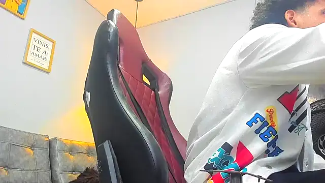 xfire_boy69 - Xfire_boy69's free webcam - UK Sex Cams