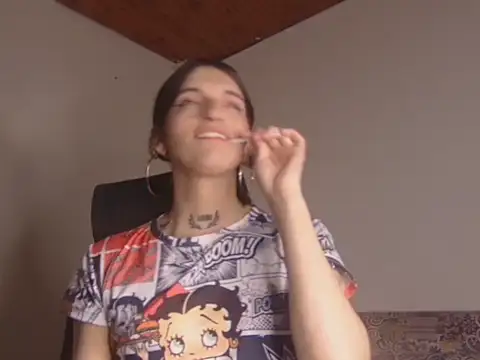 Scarlett_crastrawberry webcam