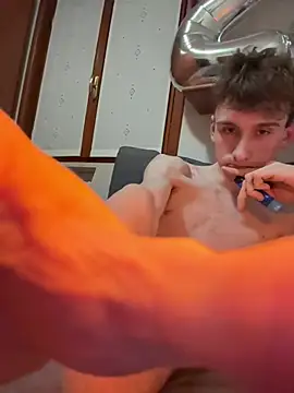 Twinkethan2007 webcam