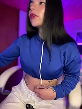 Adhaira_pink10 webcam