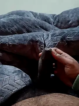 Naughtyforpussy webcam