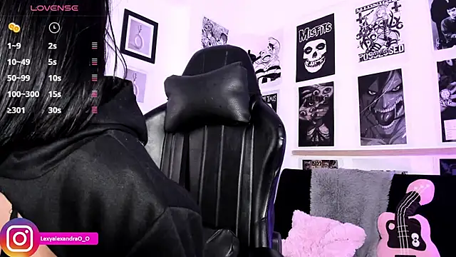 lexyjoycce (F teen) - Will you make me cum today?