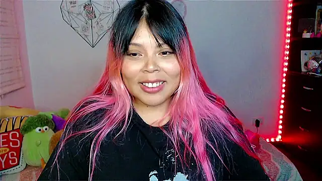 EllieMoonX webcam