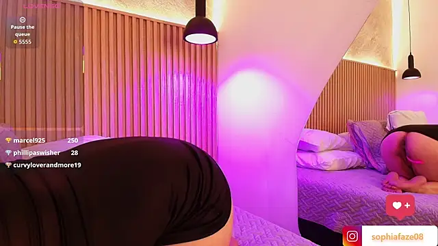 big_tits_in_your_face webcam