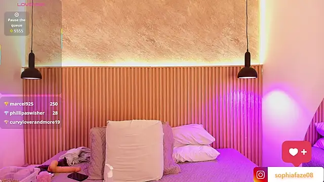 big_tits_in_your_face webcam