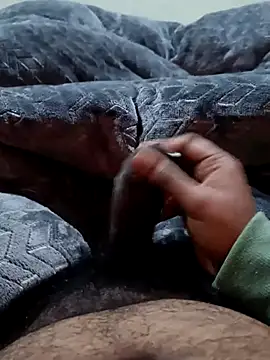 Naughtyforpussy webcam