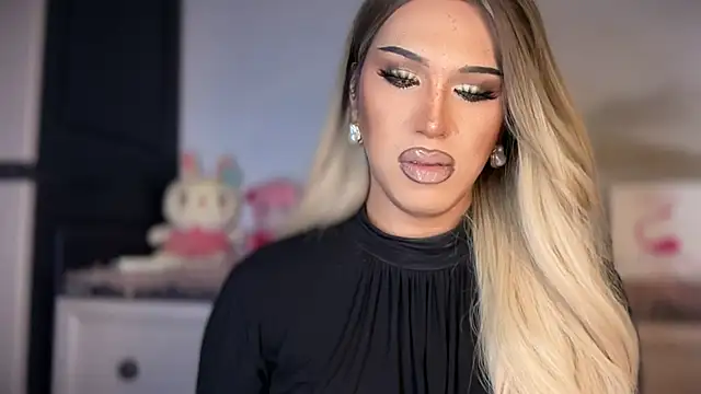 barbara-sprouse (T young) - I NEED SOMEONE TO CUDDLE <3