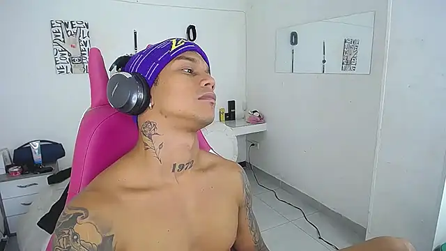 Leonard_Price webcam