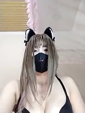 Webcam Model (Helen69x)  is live.Free join now!