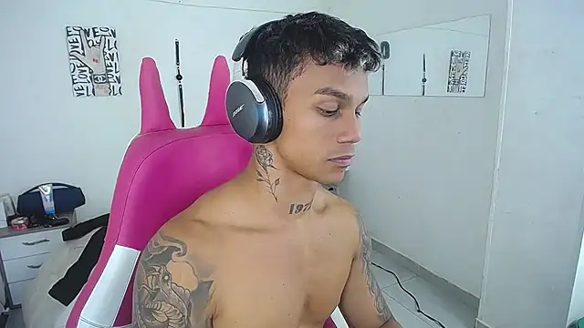 Leonard_Price webcam