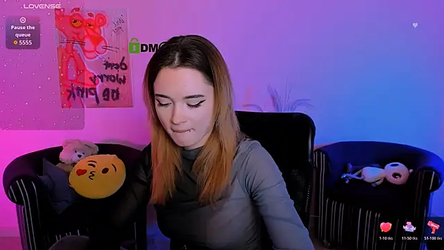 liana_kisses (F teen) - topless in panties♥