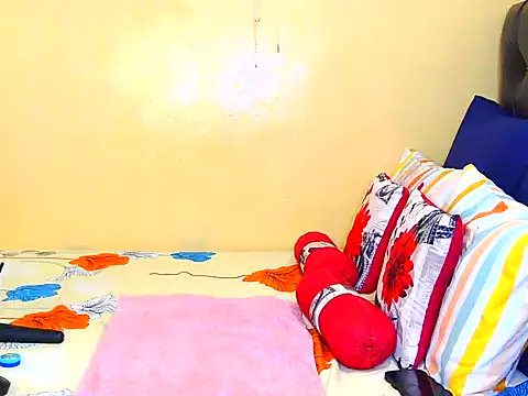 white_ferrari - White_Ferrari's free webcam - UK Sex Cams