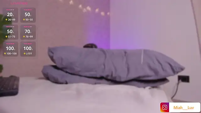 miah_luv webcam