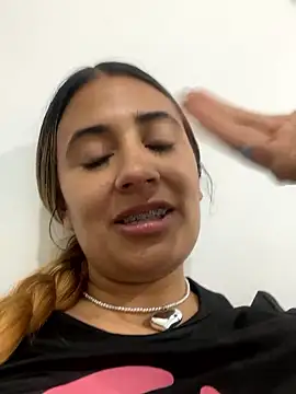 Megumi_Ivanov webcam