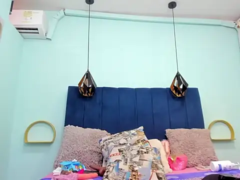 sweet_klem_19 - Sweet_klem_19's free webcam