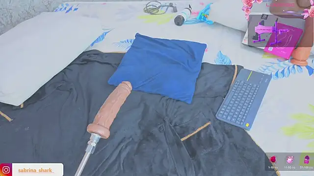 sabrina_shark_ webcam