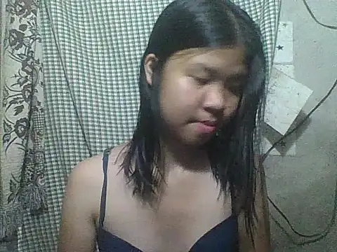 Skinny_PinayGirljust18 webcam