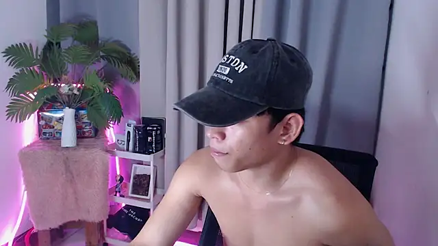 pinkcock_froi2305