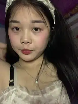 baa-bee22 (F teen) - Hij