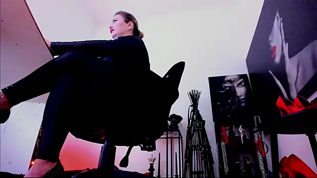 MistressDemisweet webcam