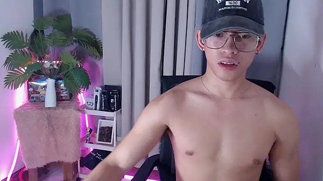 pinkcock_froi2305 webcam