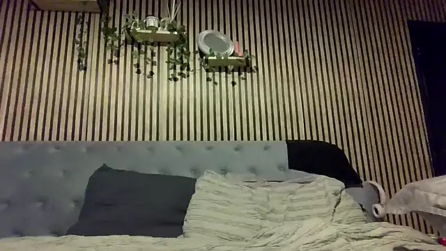 poppyinga1 - Poppyinga1's free webcam - UK Sex Cams