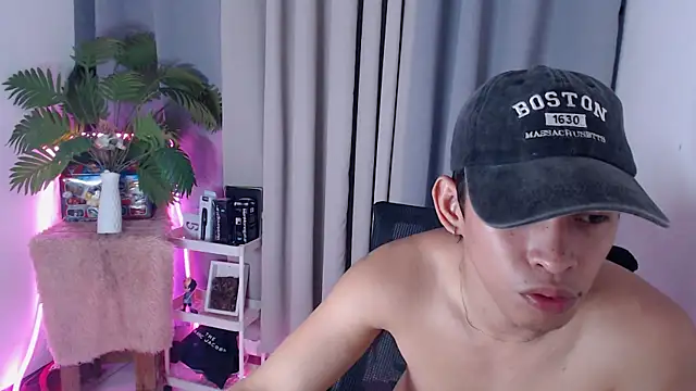 pinkcock_froi2305 webcam